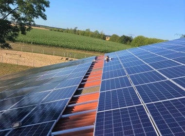 Photovoltaik Anlage 669 kWp Reithalle Wilhelminenhof - Photovoltaik-Investment_SunShine-Energy-4.jpg
