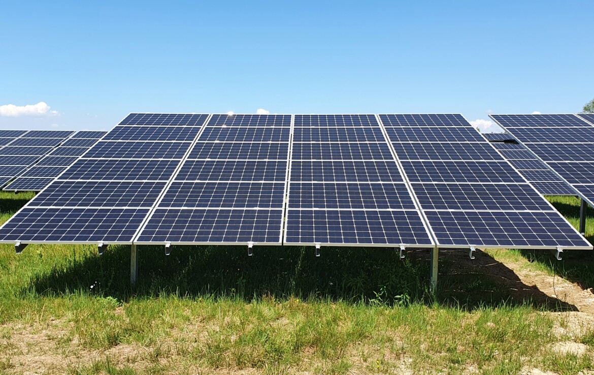 Das perfekte Solar Direkt invest in Bayern: 63 kWp bis 3,5 MW -Solar Freiland Anlage in Bayern / Mönchroth