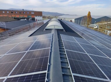 256,74 kWp – Marktbergel 1 – Photovoltaik Dachanlage Bayern - SunShine-Energy-PV-Anlage-Marktbergel-1-DC-Bau-1.jpg