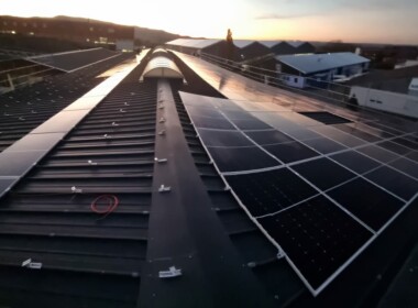 256,74 kWp – Marktbergel 1 – Photovoltaik Dachanlage Bayern - SunShine-Energy-PV-Anlage-Marktbergel-1-DC-Bau-5-1.jpg